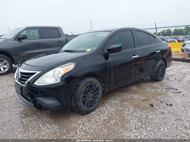 Nissan Versa