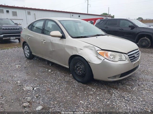 Salvage Hyundai ELANTRA Image