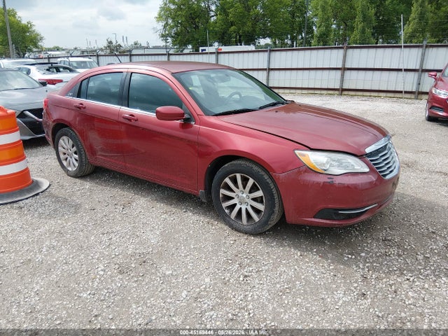 Salvage Chrysler 200 Image