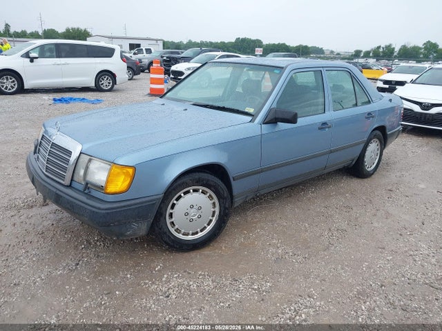 Mercedes-Benz 260 E