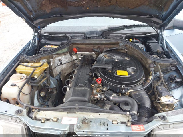 Mercedes-Benz 260 E