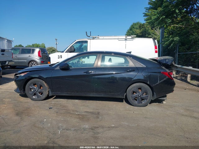 Hyundai ELANTRA Sel