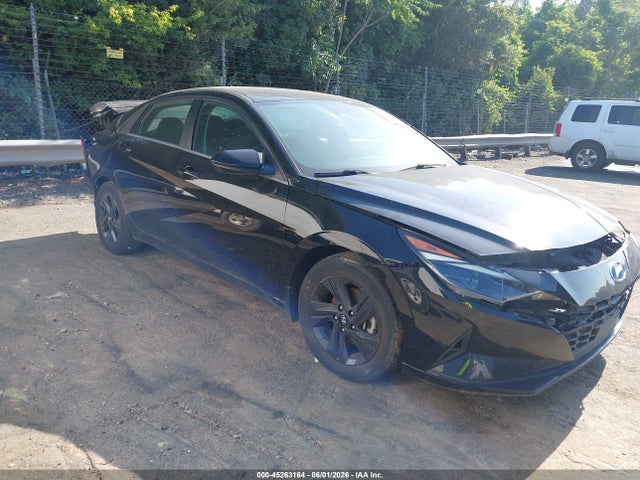 Hyundai ELANTRA Sel