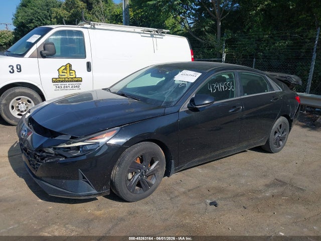 Hyundai ELANTRA Sel