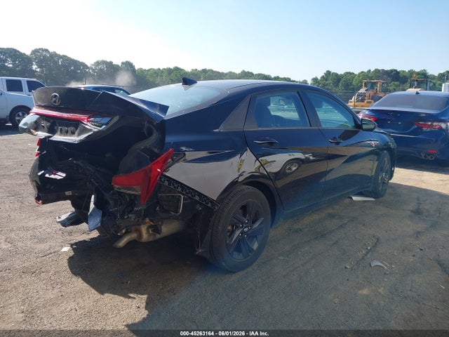 Hyundai ELANTRA Sel