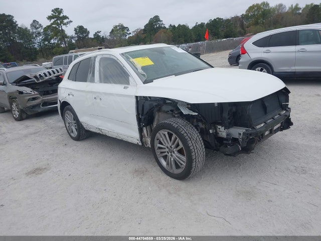 Salvage Audi Q5 Image