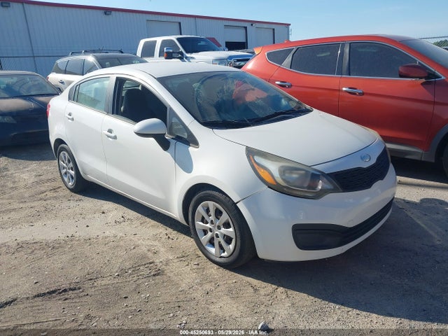 Salvage Kia Rio Image