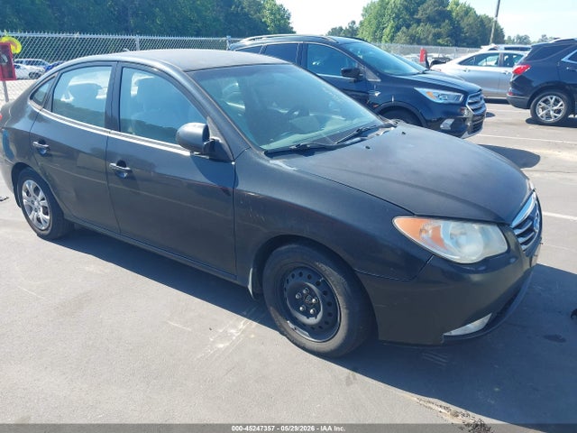 Salvage Hyundai ELANTRA Image