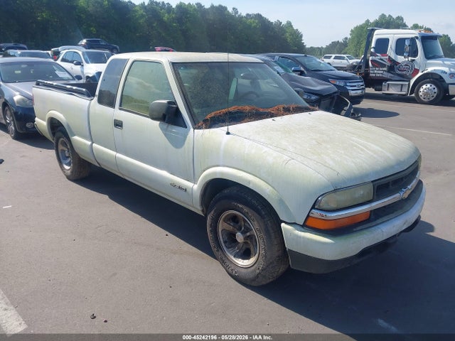 Salvage Chevrolet S-10 Image