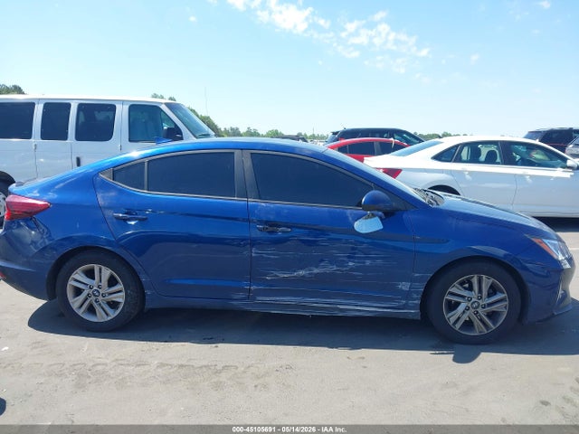 Hyundai ELANTRA Sel