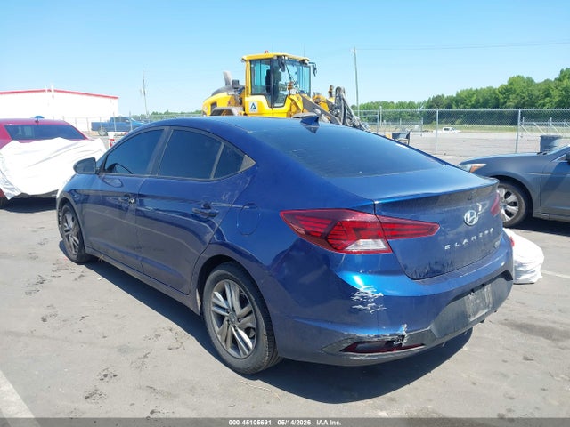 Hyundai ELANTRA Sel