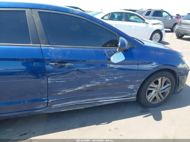 Hyundai ELANTRA Sel
