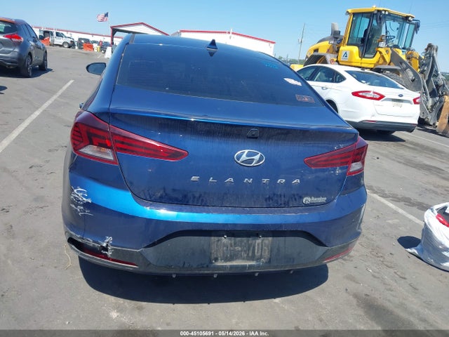Hyundai ELANTRA Sel