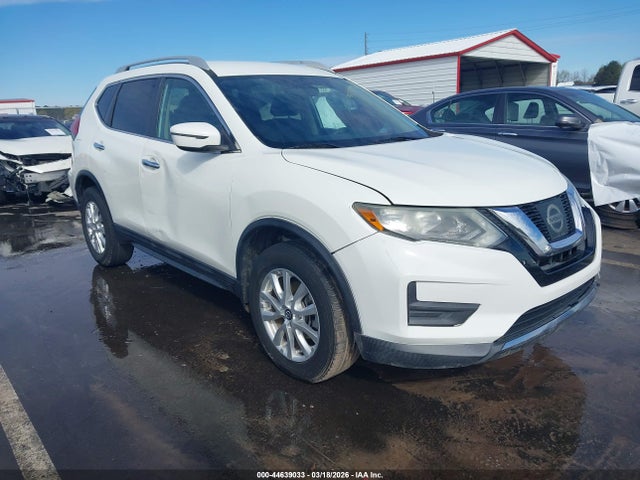 Salvage Nissan Rogue Image