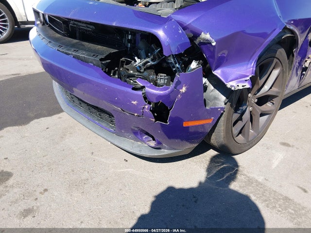 Dodge Challenger Sxt