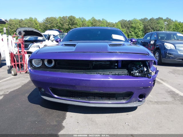 Dodge Challenger Sxt