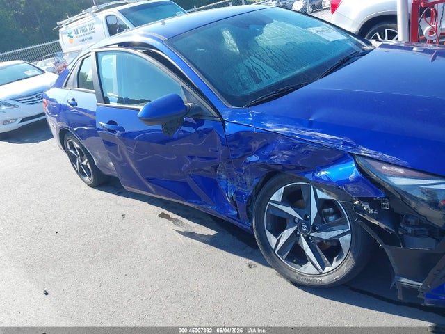 Hyundai ELANTRA Sel