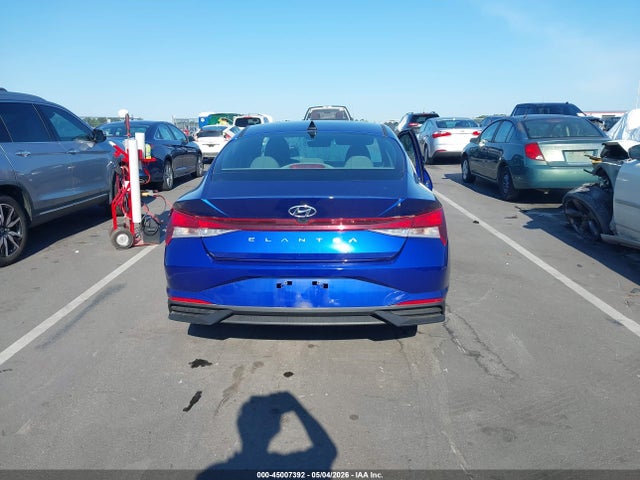 Hyundai ELANTRA Sel