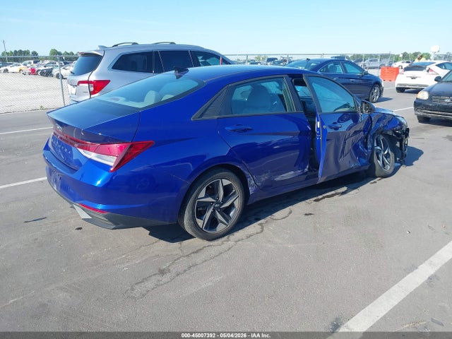 Hyundai ELANTRA Sel