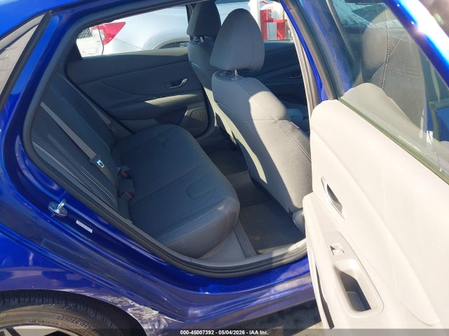Hyundai ELANTRA Sel