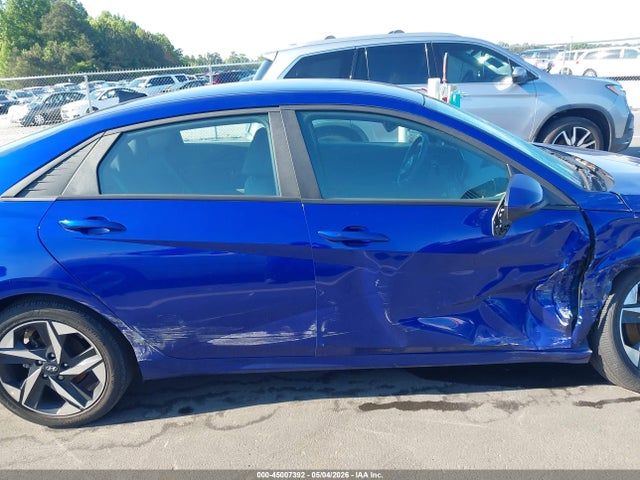 Hyundai ELANTRA Sel
