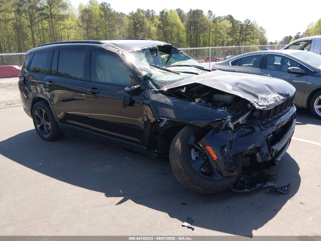 Salvage Jeep Grand Cherokee Image