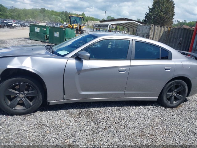 Dodge Charger Se