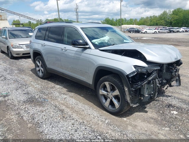 Salvage Jeep Grand Cherokee Image
