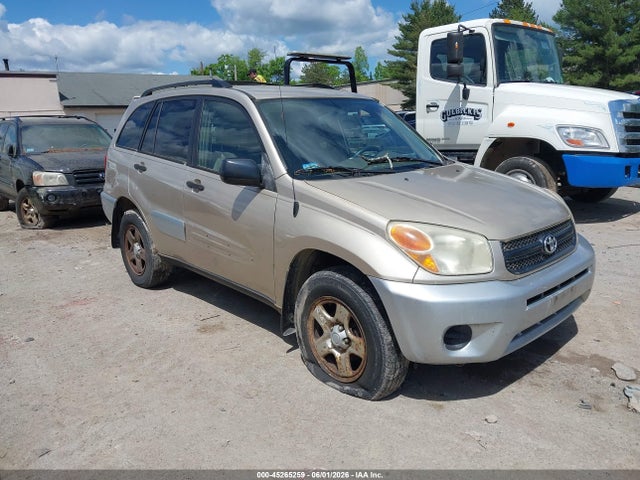 Salvage Toyota RAV4 Image