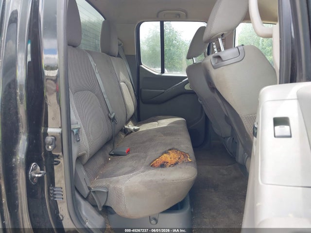 Nissan Frontier Sv