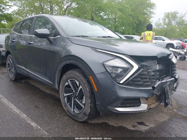 Salvage Kia Sportage Image