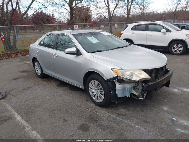 Salvage Toyota Camry Image