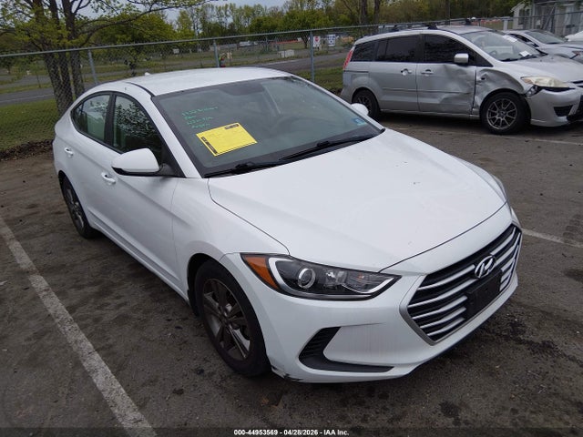 Salvage Hyundai ELANTRA Image