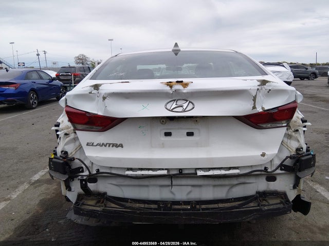 Hyundai ELANTRA Sel