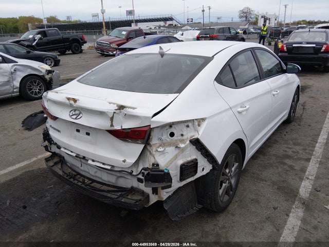 Hyundai ELANTRA Sel