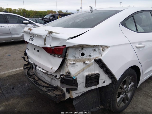 Hyundai ELANTRA Sel