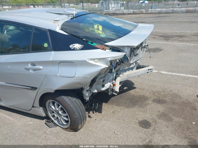 Toyota Prius L Eco