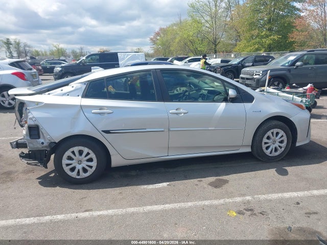 Toyota Prius L Eco