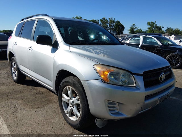 Salvage Toyota RAV4 Image