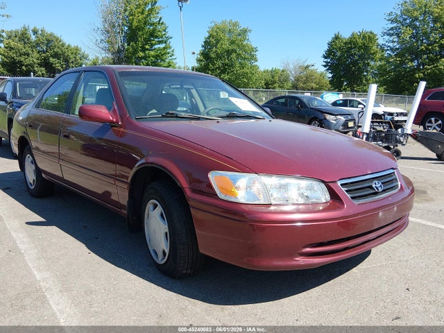 Salvage Toyota Camry Image