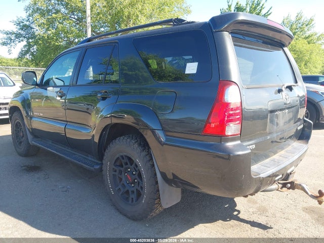 Toyota 4Runner Limited V8