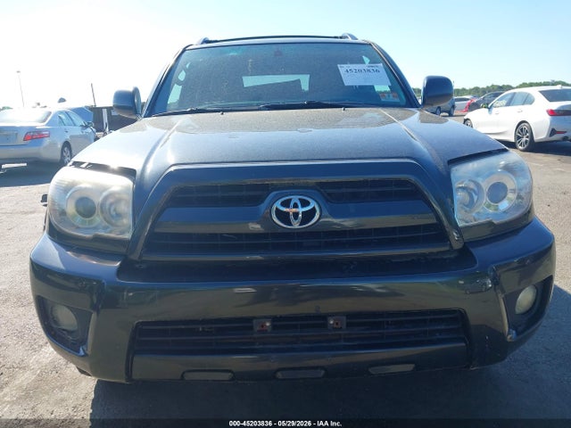 Toyota 4Runner Limited V8