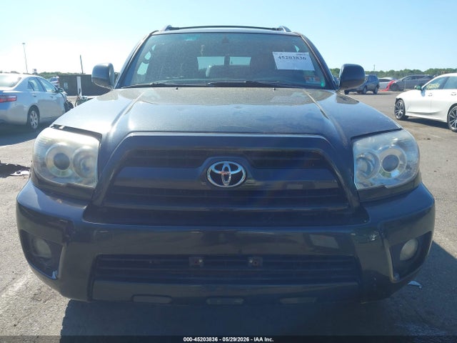 Toyota 4Runner Limited V8