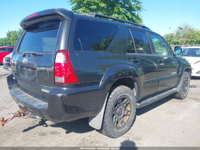 Toyota 4Runner Limited V8