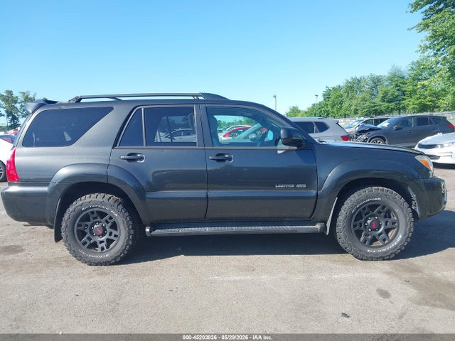 Toyota 4Runner Limited V8