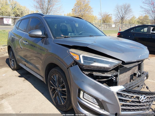 Salvage Hyundai TUCSON Image