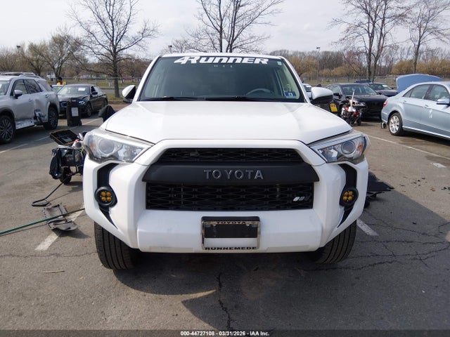 Toyota 4Runner Sr5