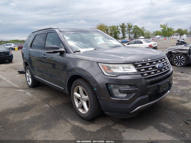 Salvage Ford Explorer Image