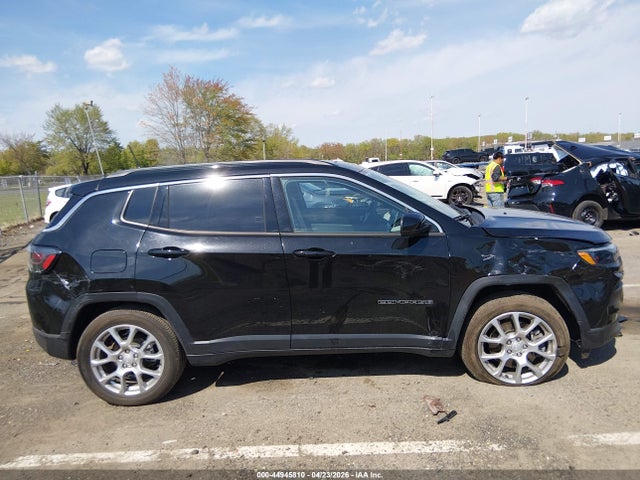 Jeep Compass Latitude Lux Fwd