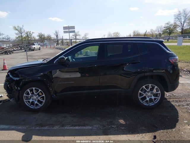 Jeep Compass Latitude Lux Fwd